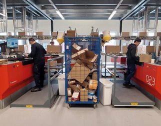 Solar - 26 work platforms for small goods handling